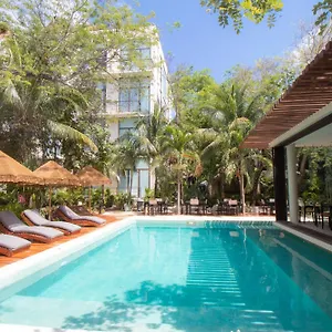 https://prana-boutique.tulum-hotels.net